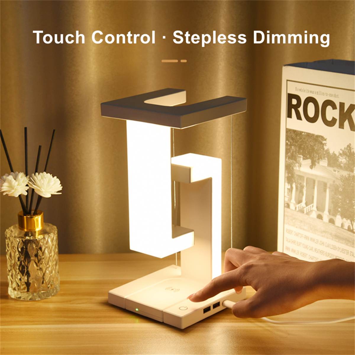 Floating Desk Lamp With Wirele - Usb C Docking Hub recensie en prijs